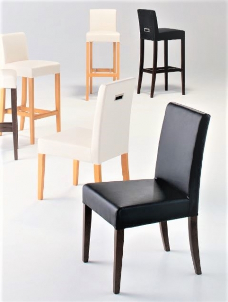 リーズナブルなレザー張りのおしゃれな椅子　レスタック既製品