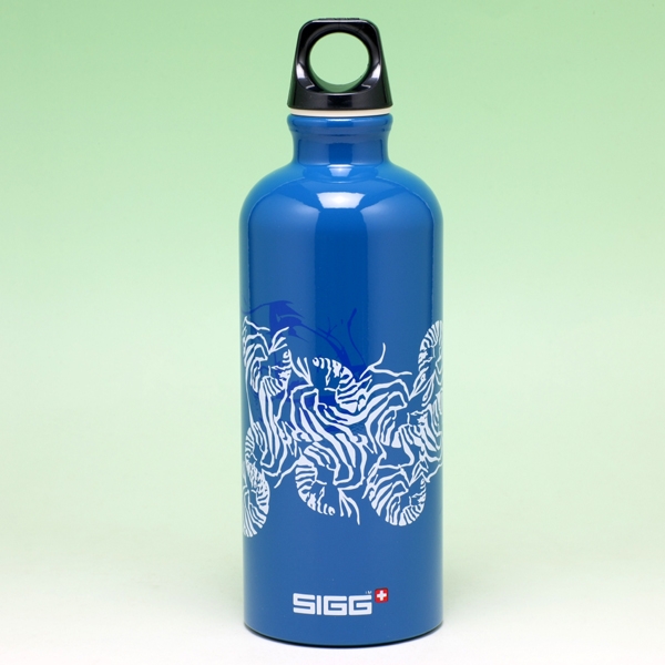 �g���x���[�f�U�C���u�A���_�[�E�H�[�^�[���u 0.6L�v