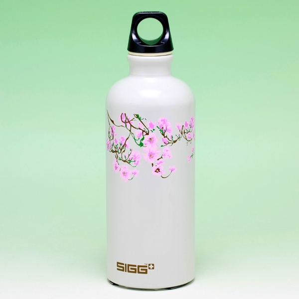 �g���x���[�f�U�C���u�T�N���Z���c 0.6L�v