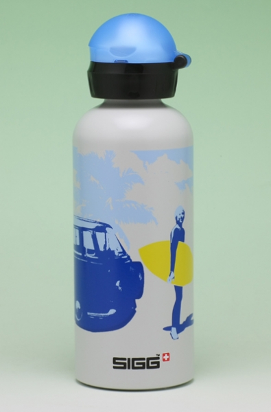 �A�N�e�B�u�f�U�C���u�u���[ 0.6L�v