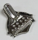 ���L�������i��