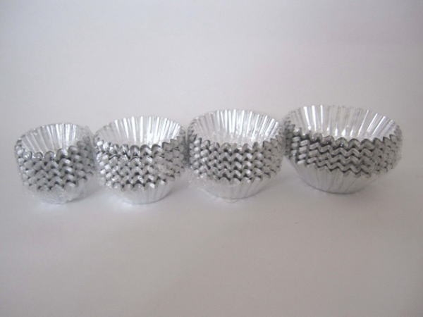 ���m�A���~�@FM�z�C���P�[�X�@�R���[���i�T�O�O�����j