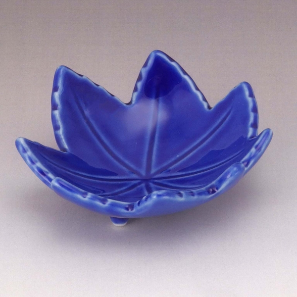 ���� ���`���M