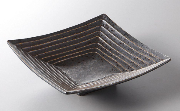 ��������i����