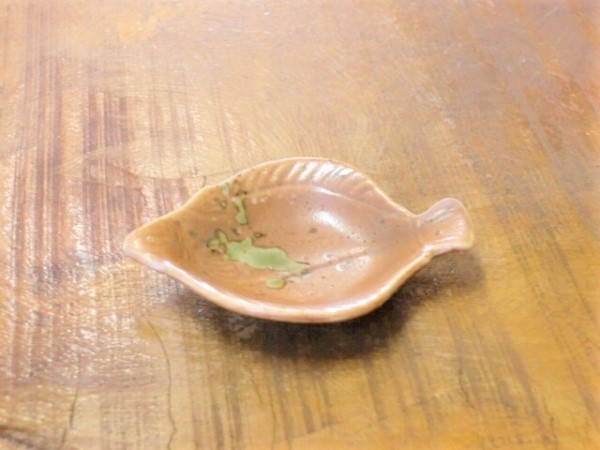 ��؃q��������