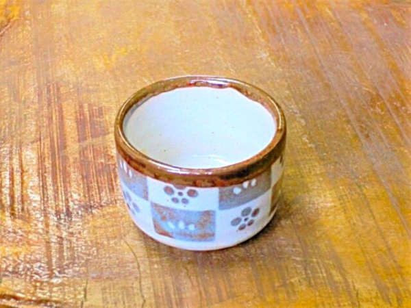 �~��s��������