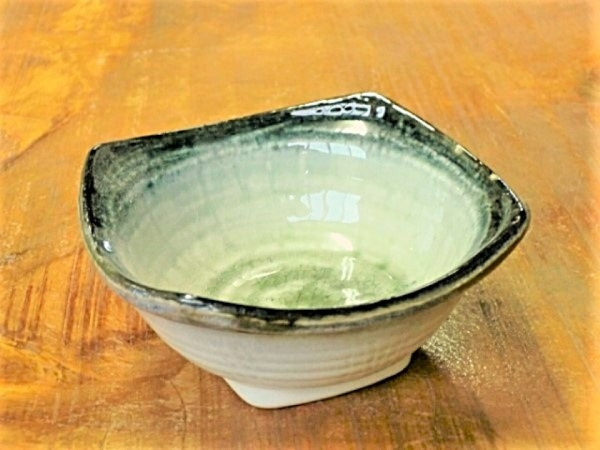 �ϗq�O���[�� �p�����i���t���j