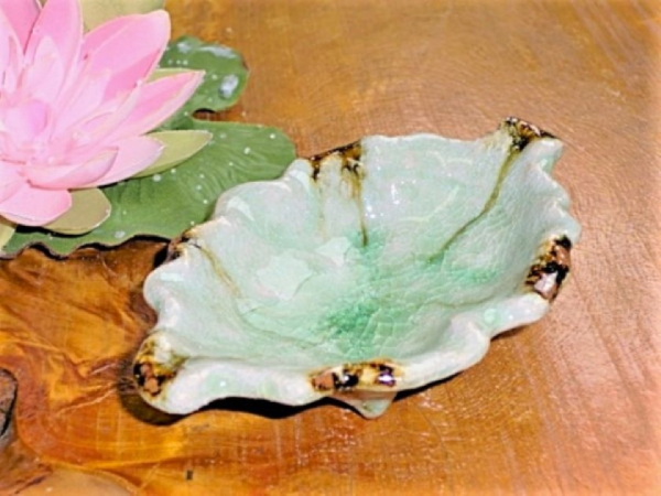 �r�[�h�� �؂̗t�l�����M�i�������M�j