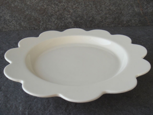 FLOWER-GARDEN�@12Peltals�@Plate