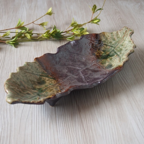 ��؂с[�ǂ�13���؂̗t�M