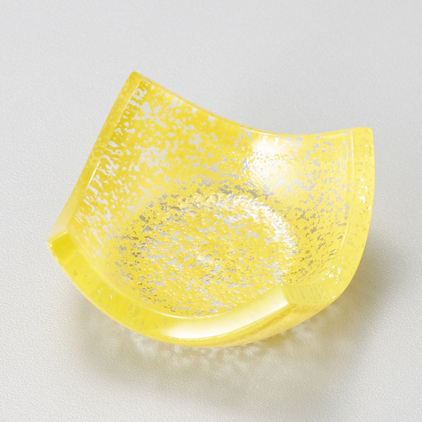 �C�G���[�K���X���u�@�@4.3�~4�~2cm