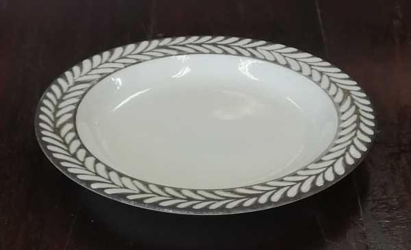 �u���E�@�A�C�{���[�@�p���M