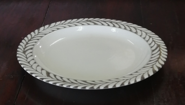 �u���E�@�A�C�{���[�@�~�[�g�M