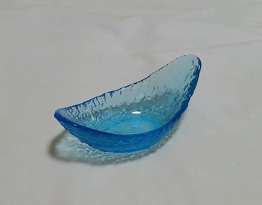 【在庫処分大特価】ガラスマリンブルー舟型小付珍味