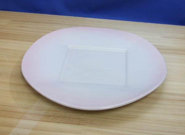 業務用 【在庫限り（規格外）】規格外品　白磁ピンク吹き25cm丸皿