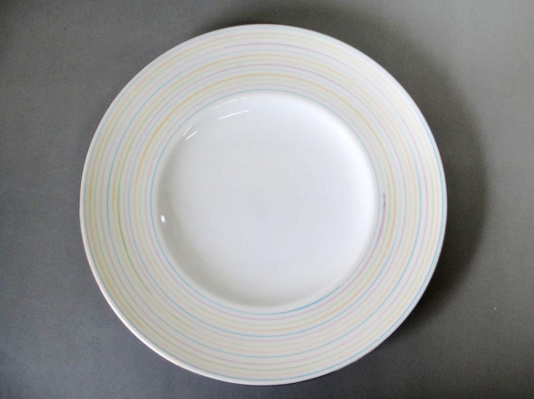 ��ʋ�� �O���V�A27�����f�B�i�[